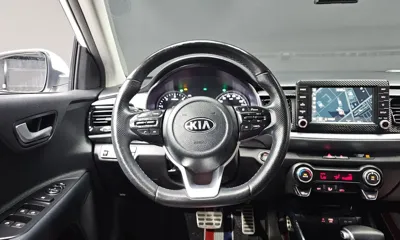 Kia Stonic 2018, 91744 км, за 6837.27 USD - фото 12