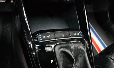 Kia Stonic 2018, 91744 км, за 6837.27 USD - фото 17