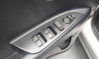 Kia Stonic 2018, 91744 км, за 6837.27 USD - фото 19