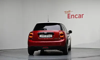 MINI Cooper 2018, 38758 км, за 8143.33 USD