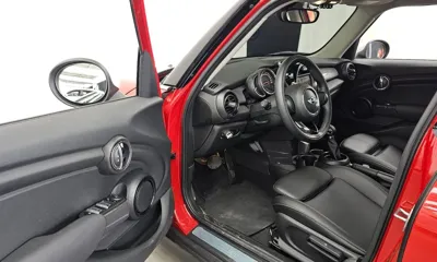 MINI Cooper 2018, 38758 км, за 8131.68 USD - фото 10