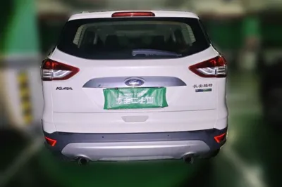 Ford Kuga 2015, 156800 км, за 3839 USD