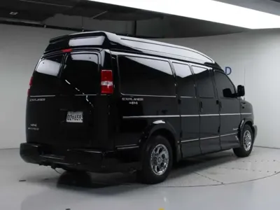 Chevrolet Express Van 2018, 82699 км, за 19469.94 USD