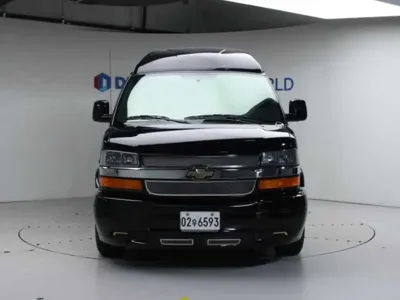 Chevrolet Express Van 2018, 82699 км, за 19469.94 USD