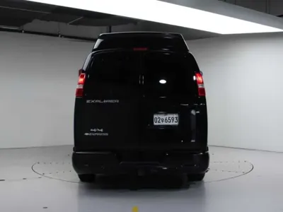 Chevrolet Express Van 2018, 82699 км, за 19469.94 USD