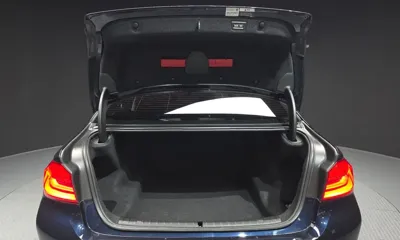 BMW 5-Series 2018, 71596 км, за 16048.68 USD - фото 20