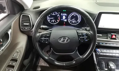 Hyundai Grandeur 2019, 112723 км, за 51408.02 USD - фото 13
