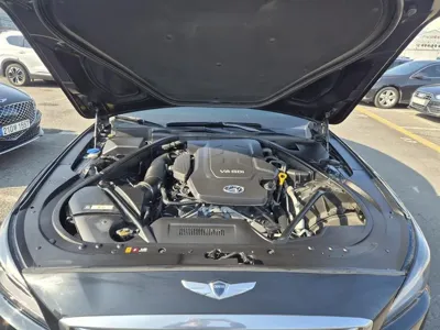 Hyundai Genesis 2016, 155152 км, за 7811.47 USD