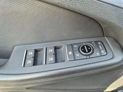 Hyundai Genesis 2016, 155152 км, за 7811.47 USD - фото 7