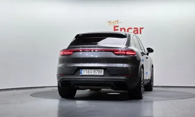 Porsche Cayenne 2022, 116296 км, за 48509.91 USD