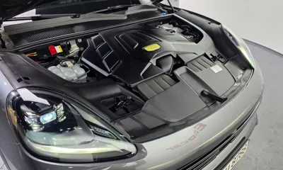 Porsche Cayenne 2022, 116296 км, за 48121.36 USD - фото 6