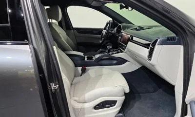 Porsche Cayenne 2022, 116296 км, за 48121.36 USD - фото 11
