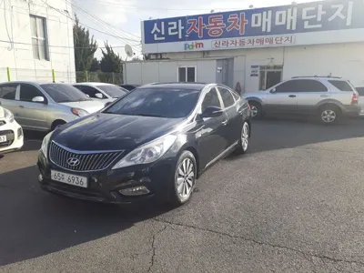 Hyundai Grandeur 2015, 193084 км, за 3512.88 USD