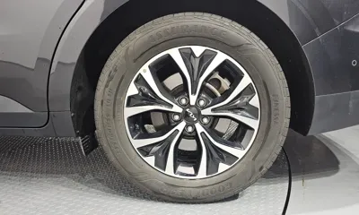 Kia Canival 2023, 38069 км, за 20217.93 USD - фото 21