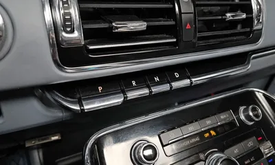 Lincoln Navigator 2019, 105569 км, за 30855.63 USD - фото 9