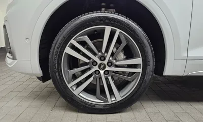 Audi Q5 2023, 40136 км, за 26977.82 USD