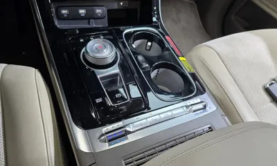 Kia Canival 2023, 33793 км, за 26865.46 USD - фото 9