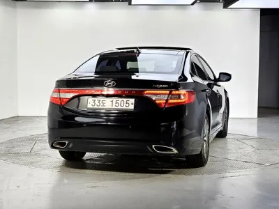 Hyundai Grandeur 2014, 167735 км, за 2835.8 USD