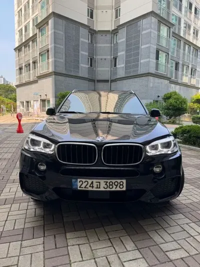 BMW X5 · 2018 год