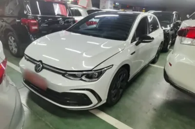 Volkswagen Golf · 2023 год