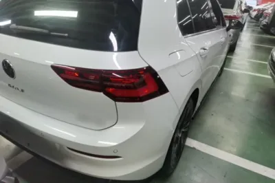 Volkswagen Golf 2023, 19900 км, за 17388 USD - фото 9