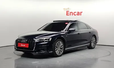 Audi A8 · 2022 год