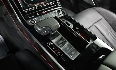 Audi A8 2022, 40865 км, за 48607.44 USD - фото 9