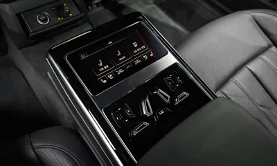 Audi A8 2022, 40865 км, за 48607.44 USD - фото 19
