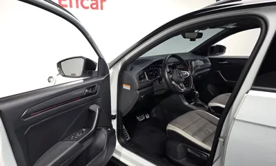 Volkswagen T-Roc 2022, 124625 км, за 15064.42 USD - фото 12