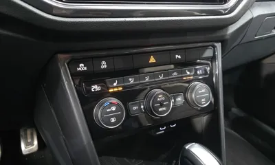 Volkswagen T-Roc 2022, 124625 км, за 15064.42 USD - фото 17