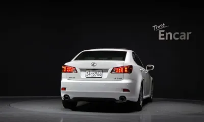 Lexus IS 2010, 93998 км, за 4459.86 USD