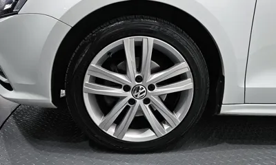 Volkswagen Jetta 2016, 95036 км, за 5616.12 USD