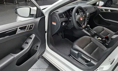 Volkswagen Jetta 2016, 95036 км, за 5616.12 USD - фото 11
