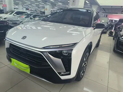 Nio ES8 · 2020 год
