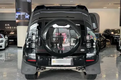 Land Rover Defender 2024, 16000 км, за 146647 USD