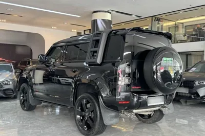 Land Rover Defender 2024, 16000 км, за 146647 USD
