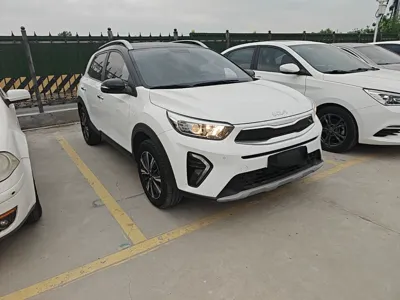 Kia kx1 Stonic 2021, 25800 км, за 11543 USD