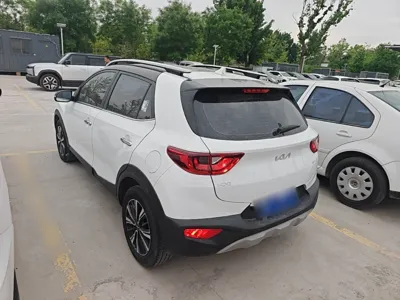 Kia kx1 Stonic 2021, 25800 км, за 11543 USD