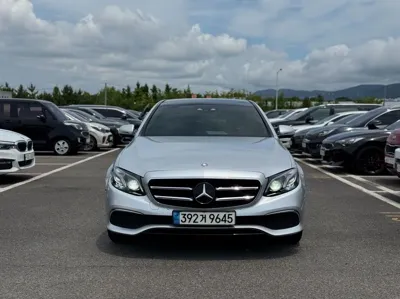 Mercedes-Benz E-Class 2017, 102691 км, за 11487.46 USD