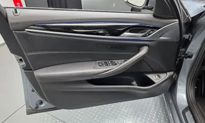 BMW 5-Series 2019, 65104 км, за 14637.02 USD - фото 24