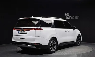 Kia Canival 2021, 126917 км, за 15688.59 USD