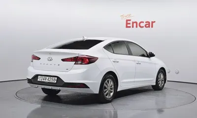 Hyundai Avante 2020, 70139 км, за 9184.01 USD