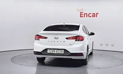 Hyundai Avante 2020, 70139 км, за 9184.01 USD