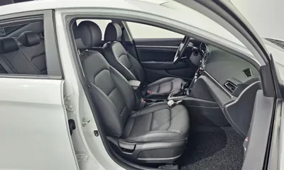 Hyundai Avante 2020, 70139 км, за 9184.01 USD - фото 13