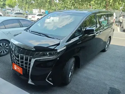 Toyota Alphard · 2021 год