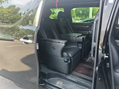 Toyota Alphard 2021, 40000 км, за 82338 USD - фото 7