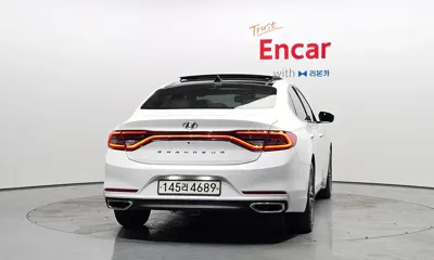 Hyundai Grandeur 2018, 104389 км, за 9246.59 USD