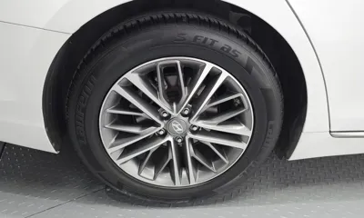 Hyundai Grandeur 2018, 104389 км, за 9246.59 USD