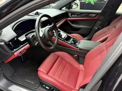 Porsche Panamera 2024, 14000 км, за 120526.19 USD