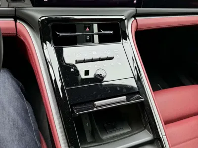 Porsche Panamera 2024, 14000 км, за 120526.19 USD